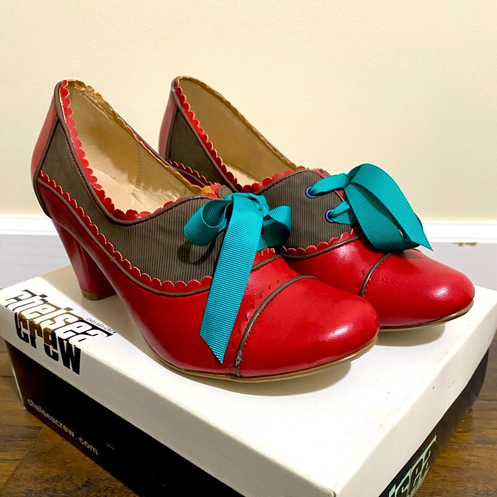 Chelsea Crew Madison Vintage Style Oxford Heels | Red | size 39